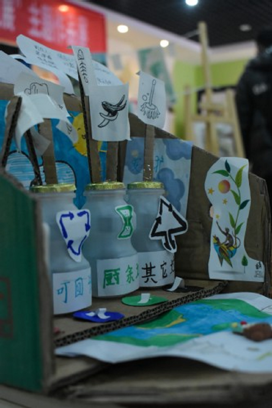 绿色餐桌，餐桌上的生态艺术